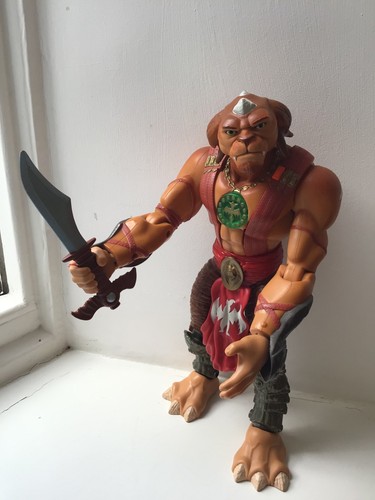 Small soldiers talking archer - small,