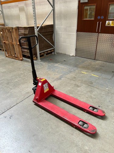 Hand pallet pump truck - ,