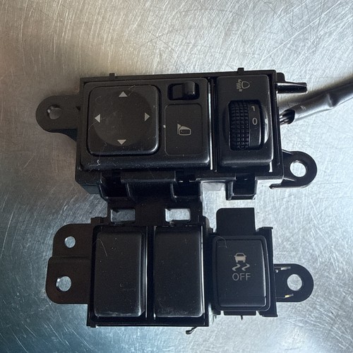 Nissan juke 2011 headlight - nissan,