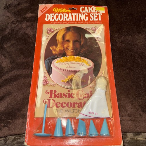 Wilton basic cake decorating - cake,