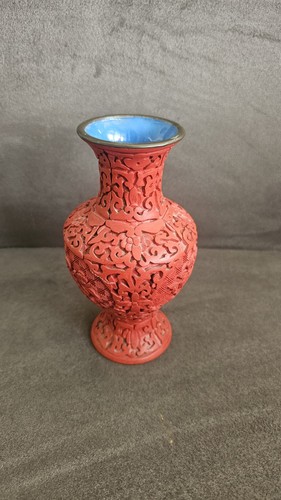 Chinese carved cinnabar - carved, vase