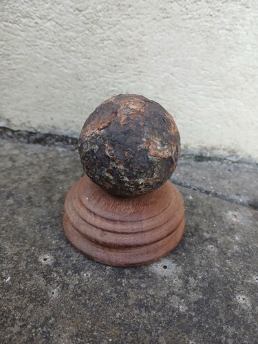 Antique cast iron cannon - cast,