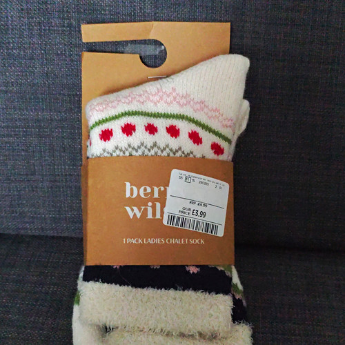 Berry willow womens fair - berry,