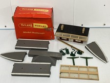 Triang R458 Small Station Set