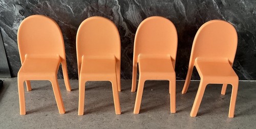Barbie doll set four - of, chairs