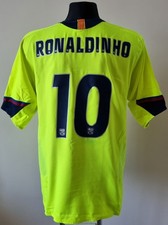 Barcelona 2005 - 2006 Away