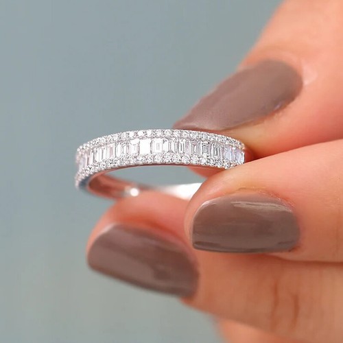Baguette cut diamond - 1,