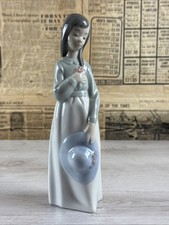 nao lady with hat and bouquet Figurine Made In Spain