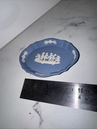 Wedgwood jasperware blue pin - wedgwood,
