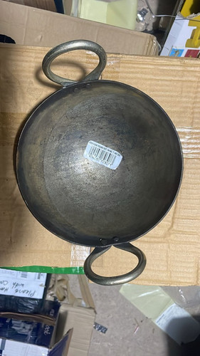 Iron karahi kadai kadhai - kadai,