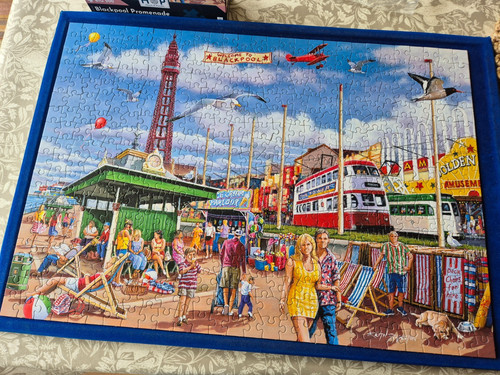 Blackpool promenade a hop - -a,