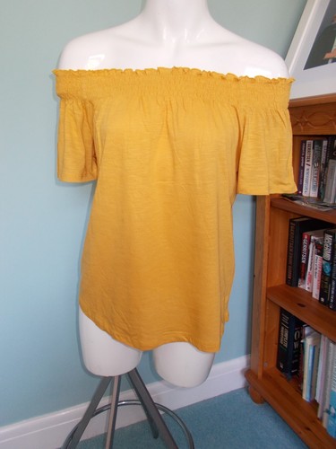 New look size - new, mustard
