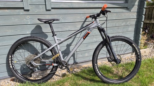 Orange clockwork evo - orange, mountain