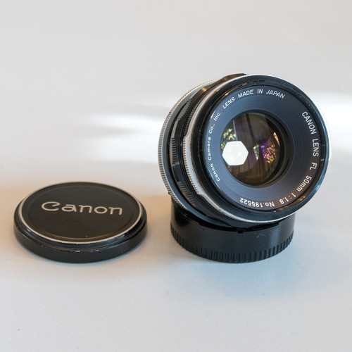 Canon 50mm f1 8 - /,