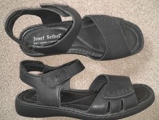 JOSEF SEIBEL BLACK LEATHER