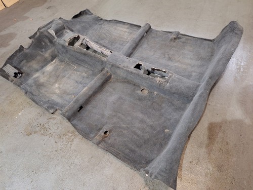 Rare black interior floor - @rare@,