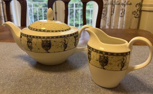 Royal doulton greek urn - royal,