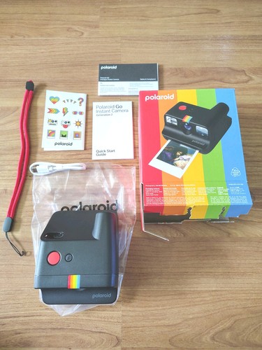 Polaroid instant camera go - go, (go
