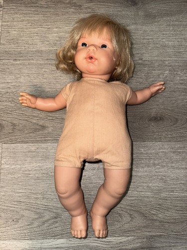 Llorens crying doll - ,