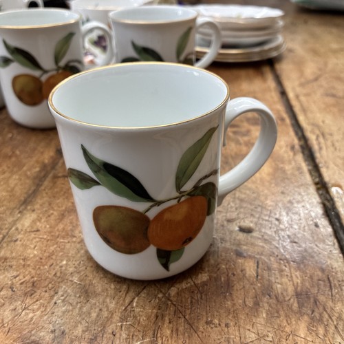 Royal worcester evesham gold - royal, "evesham