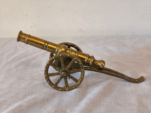 Vintage field artillery cannon - vintage,