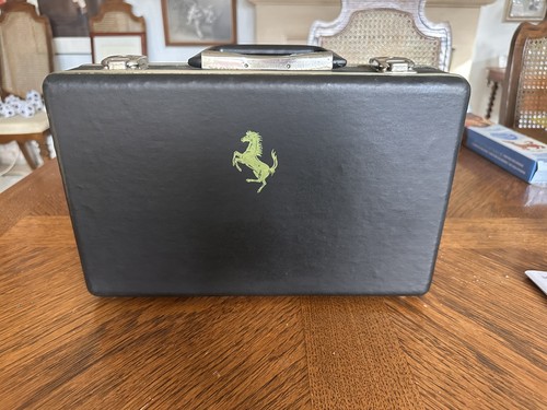 Ferrari attache tool - attache,