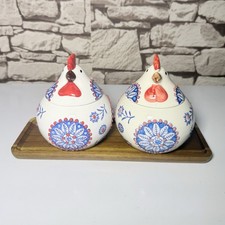 A Pair of Chicken Theme