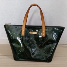 LOUIS VUITTON Vernis Handbag