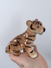 This item vintage ceramic - item,
