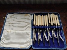Vintage Boxed Set of 6 Fish Knives & Forks EPNS Engraved Pattern