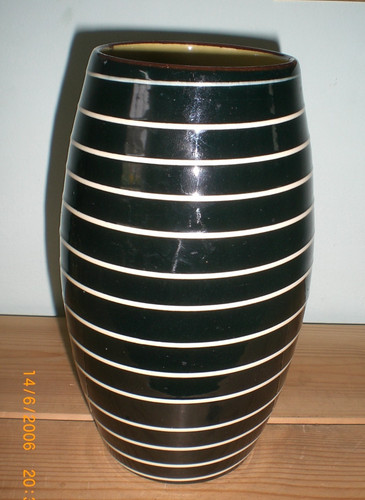 Babbacombe pottery black and - black,