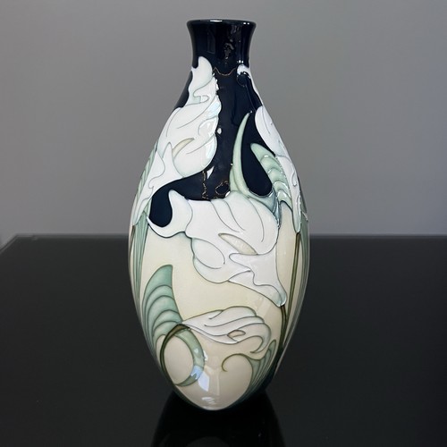 Moorcroft pottery arum lily - moorcroft,