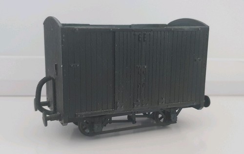 Peco van partially - or-25,