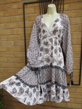 Stunning Monsoon Beach Size L