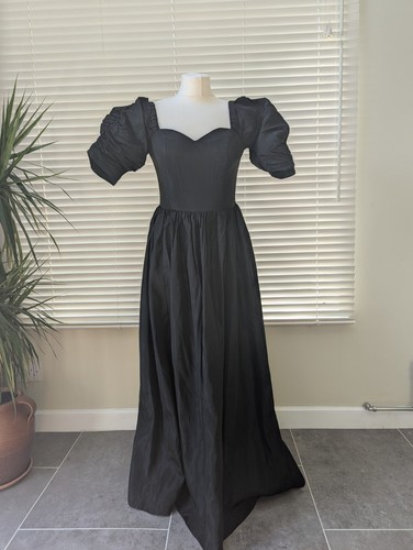 Vintage laura ashley - vintage, black