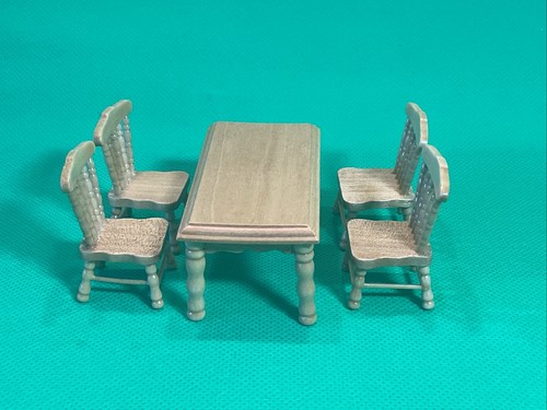24th scale dolls - , house