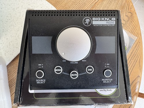 Mackie big knob - big, passive
