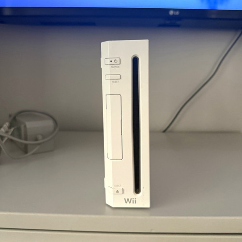 Nintendo wii console remote - nintendo,