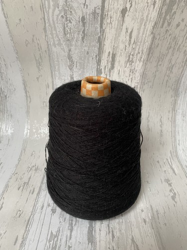 Vintage black yeoman - black, yarns