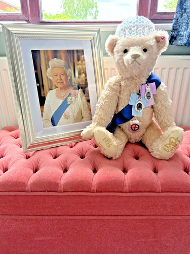 Steiff queen elizabeth ii - steiff,