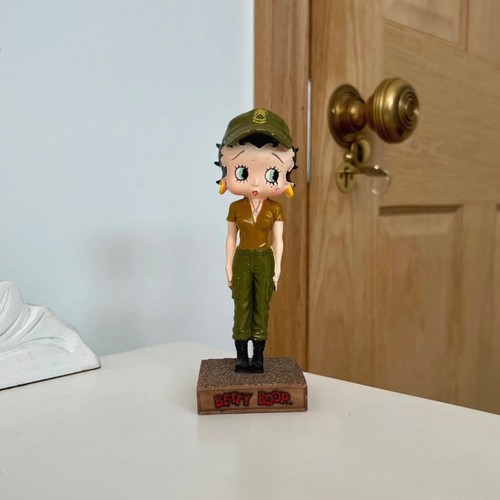 Betty boop military figure - betty,