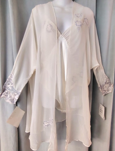 Vtg lynn cava - vtg,