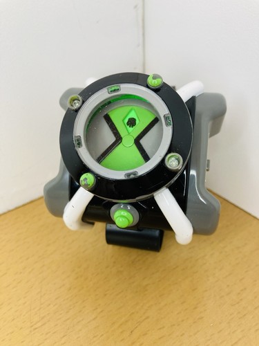 Ben omnitrix watch bandai - 10,