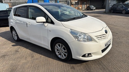 Toyota corolla verso 2012 - toyota,