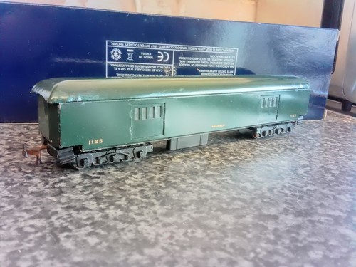 Gauge metal green baggage - metal,