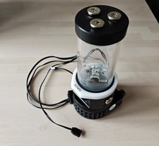 EK-Quantum Kinetic TBE 200 D5 PWM D-RGB - Acetal pump res with mounting bracket