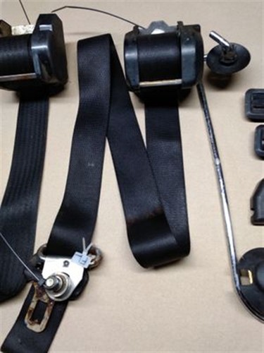 Seat belt set front - set, left