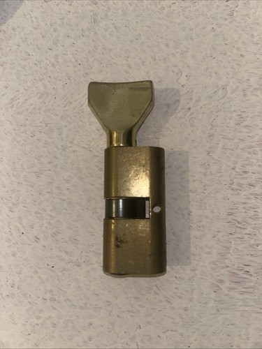 Iseo cylinder turn lock - turn,