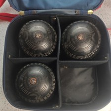 Henselite Super Grip Tiger Bowls (X3) Size 6 and henselite carry case