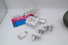 Gear4 WorldTour V2 - Universal USB Charger with Ipod Attachment